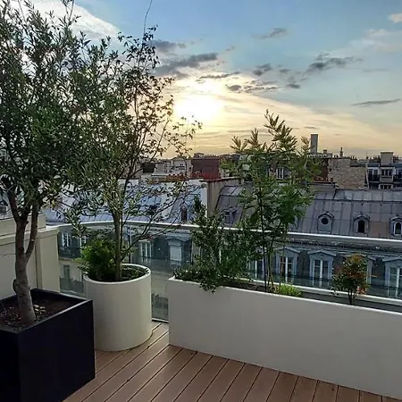 150m2 And A 45m2 Terrace At 8th Floor With Air Conditioning