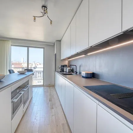150m2 And A 45m2 Terrace At 8th Floor With Air Conditioning Paris